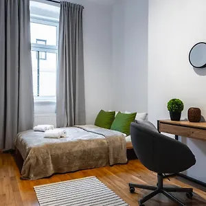 Stylish Designed In A Calm District Wien