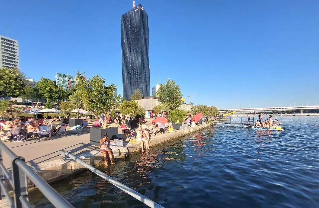 Austria Center - Wien An Der Donau 0*, ウィーン オーストリア